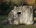 „Heidenstein“ – Dolmen im Wohngebiet von Niederschwörstadt