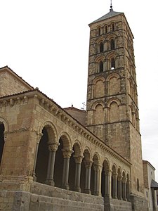 Iglesia de San Estebán. Siglo XIII.