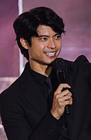 An image of Mikael Daez.