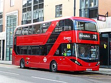 Un modello Alexander Dennis Enviro 400City con alimentazione a biogas in servizio a Londra