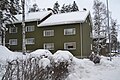 Malgranda ligna apartamenta konstruaĵo sur Kypärätie