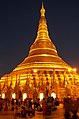 A Svedagon pagoda Rangun városban, Burma legszentebb temploma.