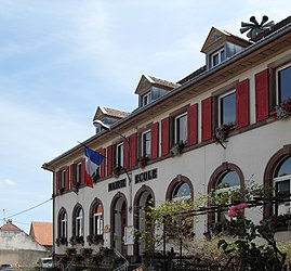 The town hall and school in Steinbach