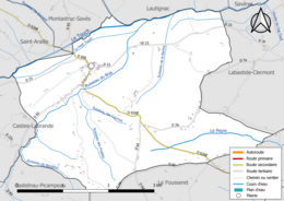 Carte en couleur présentant le réseau hydrographique de la commune