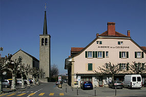 Vilaĝocentro de Echallens kun preĝejo