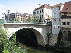 Le pont sur le Guiers depuis la rive dauphinoise