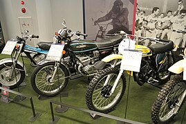 Suzuki RH250 de 1974 (la groga)