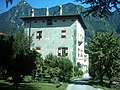 il palazzo Bavaria dei conti Lodron nel centro storico del paese di Lodrone (frazione del comune di Storo)