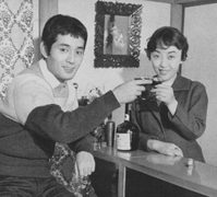 妻の宮崎恭子と仲代（1960年）