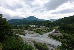 オニ地区の中心地オニ（グルジア語版）