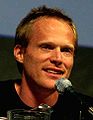 Paul Bettany como Arcanjo Miguel