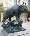 Statue d'un rhinocéros par Henri-Alfred Jacquemart.