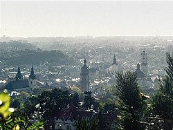 Trung tâm lịch sử Lviv nhìn từ núi Sư tử