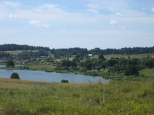 Skats uz Čižūnu ciemu Traķu apkārtnē