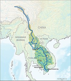 メコン川は、多くの国境を超える国際河川であり、水源はチベット高原に発する。その上流部における支川、例えば昂曲は、狭く深い峡谷を流れていくが、下流部における支川は、ムン川のように流域が広いものとなる。