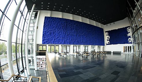 Yves Klein, Relief éponge, 1959, au théâtre de Gelsenkirchen (de).