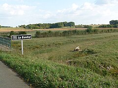 Au lieu-dit Les Vieilles Vaures (commune d'Agris) à environ 5 km d'Agris.