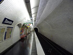 L'unique quai ouvert aux voyageurs.