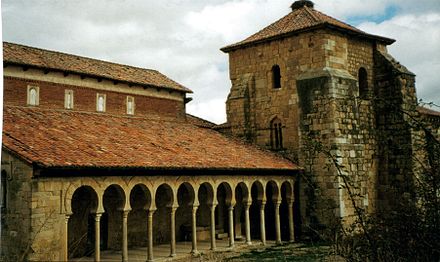 Monasterio de San Miguel de Escalada, arquitectura moçàrab (segle x)