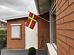 Österlens flagga som fasadflagga. 11 juni 2020.