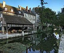 Old wash houses on the banks.