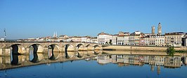 De rivier de Saône in het centrum van Mâcon