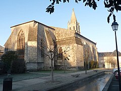 le canal et l'église.