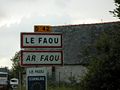 Panneau routier bilingue du Faou