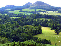 Eildon Hills o Trimontium a Melrose