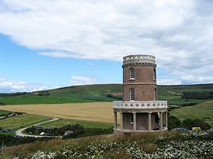 La tour Clavell, tour à périptère d'ordre toscan (Angleterre, 1830).