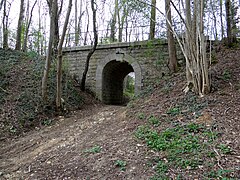 Pont ferroviaire de la ligne d'Auneau-Ville à Dreux, près de la route D331.6.