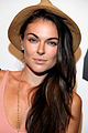 Serinda Swan interpreta Jenny Cooper