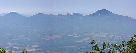 ニセコ東山系：昆布岳より望む 右からニセコアンヌプリ・イワオヌプリ・ニトヌプリ・チセヌプリ