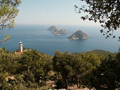 Cabo de Gelidonya, cerca de Finike, lugar donde naufragó un navío mercante fenicio en el 1200 a.C.