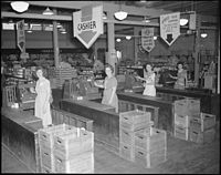 Supermarket v Oak Ridge, na výstavě National Archives po názvem "Tulip Town Market, Grove Center"