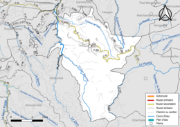 Carte en couleur présentant le réseau hydrographique de la commune