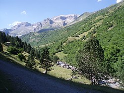 La vall d'Estós tal coma se vede d'alto