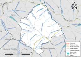 Carte en couleur présentant le réseau hydrographique de la commune