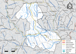 Carte en couleur présentant le réseau hydrographique de la commune