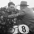 Geoff Duke op 7 juli 1951 (Foto: Harry Pot) geboren op 29 maart 1923