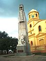 Monument a Salvador Brau y Asencio, davant de l'església de San Miguel Arcàngel (2007)