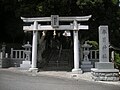 春日神社（清水）　鳥居