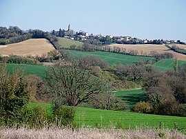 A general view of Montaut-les-Créneaux