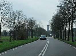 N477 met de watertoren van Krimpen aan de Lek op de achtergrond