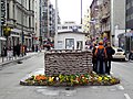 Checkpoint Charlie in Blickrichtung Westberlin im Jahr 2004