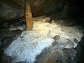 Sinterterassen mit Stalagmit