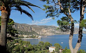 La Côte d'Azur, entre Beaulieu-sur-Mer et Cap-d'Ail, vue de Saint-Jean-Cap-Ferrat.