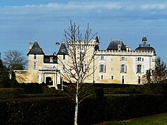 Le château de Vayres.