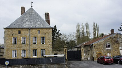 Le château de Tournes.