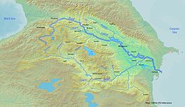 De Koera wordt, samen met de Rioni in westelijk Georgië, soms genoemd als grens tussen Europa en Azië. De oude Grieken noemden de Rioni de Phasis, het 'einde van de wereld'. Herodotus zag de waterscheidingen als de grens tussen Europa en Azië.[1]